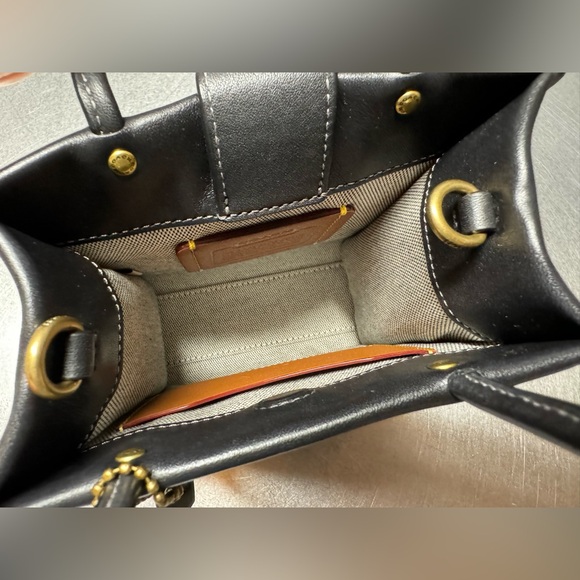 EUC Coach Cashin Mini Tote Crossbody Black Brass - Picture 11 of 14